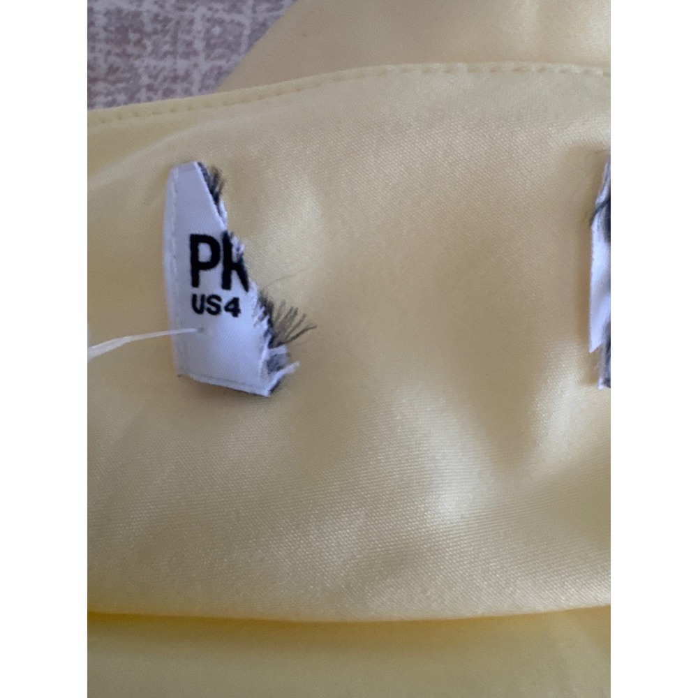 Princess Polly Azura Yellow Satin Off The Shoulder Maxi Dress Formal Gown
4 - Picture 7 of 7